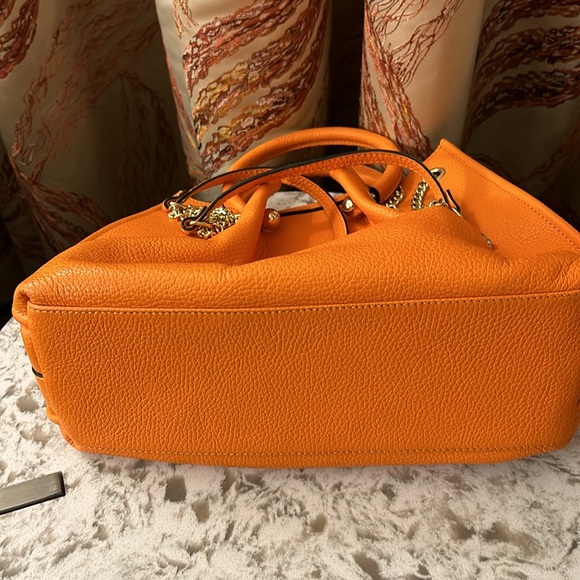 Pebble Grain Shoulder Satchel - Picture 6 of 11